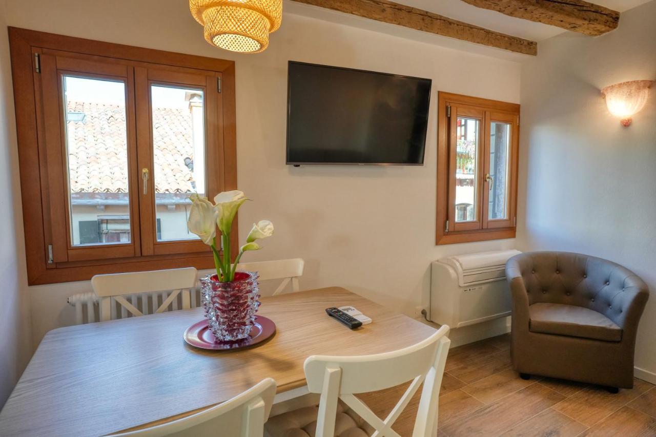 Ecco Suites Apartments Венеция Экстерьер фото